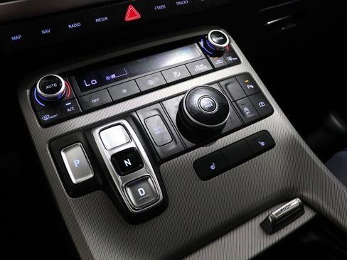 Used 2025 Hyundai Palisade SEL FWD image 28