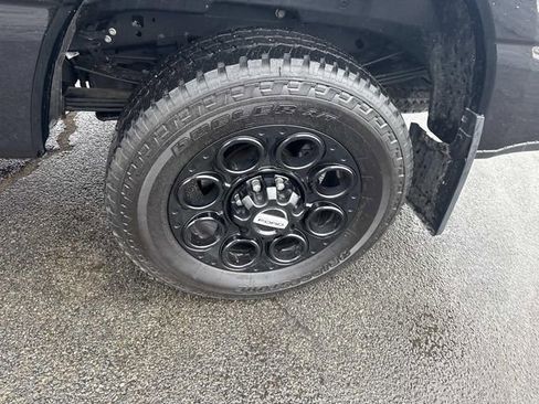 Used 2024 Ford F250 Lariat w/ Black Appearance Package image 12