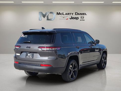 New 2025 Jeep Grand Cherokee L Laredo image 5