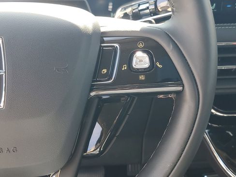 New 2025 Lincoln Corsair Reserve w/ Equipment Group 202A image 19