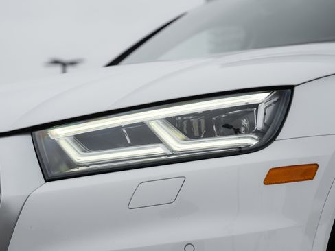 Used 2018 Audi Q5 Prestige w/ Prestige Package image 36