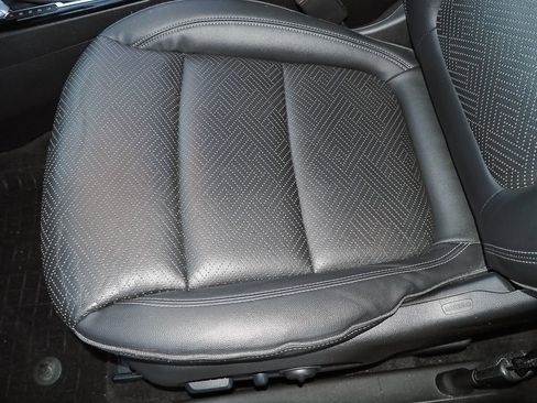 Certified 2022 Buick Encore GX Essence w/ Experience Buick Package image 28