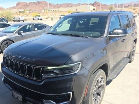 Used 2023 Jeep Wagoneer Series III w/ Preferred Equipment Group image 1