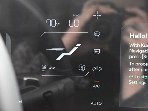 Certified 2025 Kia K4 GT-Line Turbo image 17