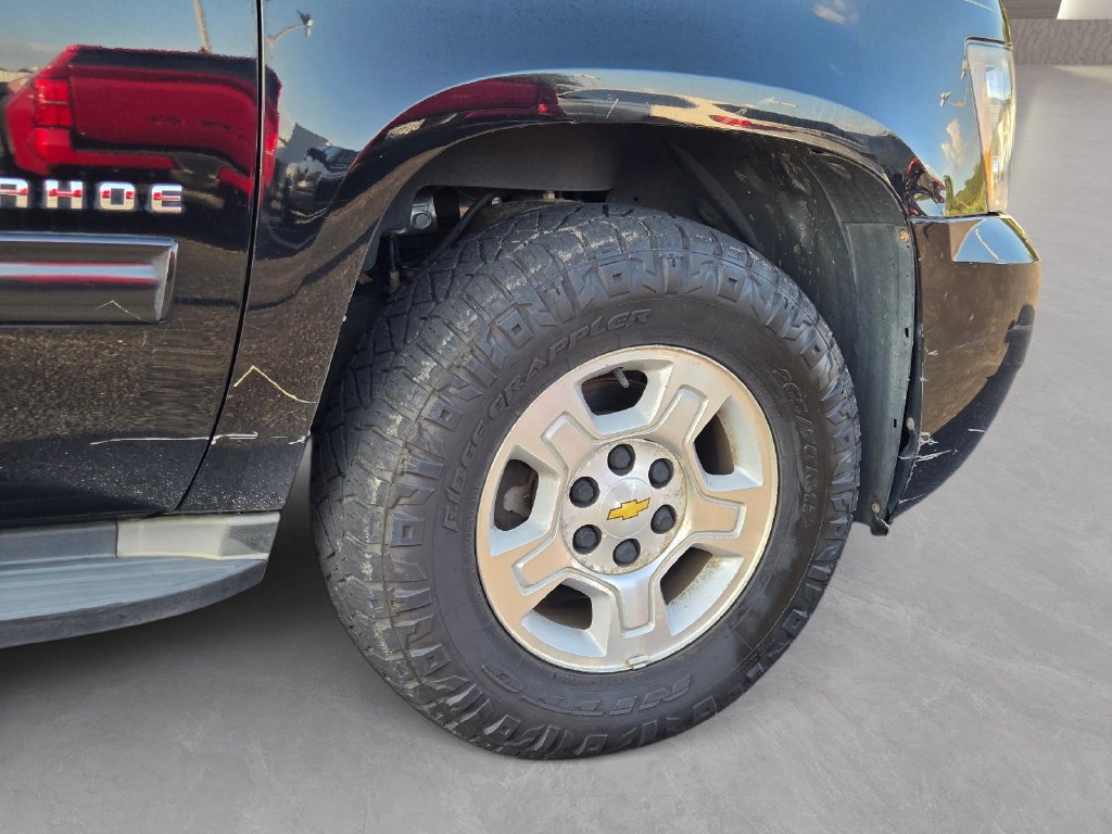 Used 2013 Chevrolet Tahoe LT w/ Luxury Package RWD image 4