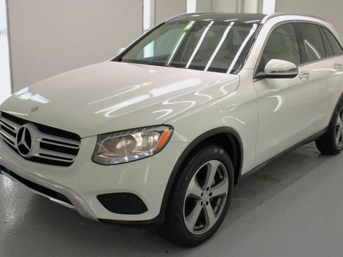Used 2017 Mercedes-Benz GLC 300 w/ Premium 1 Package image 4