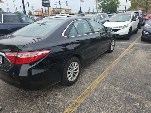 Used 2017 Toyota Camry LE FWD image 4