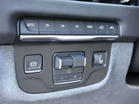 Certified 2025 Cadillac Escalade Sport Platinum image 25