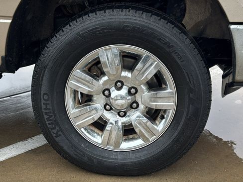 Used 2012 Ford F150 XLT w/ XLT Chrome Pkg image 30