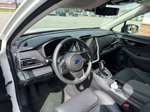 Used 2025 Subaru Outback Touring XT w/ Popular Package #2 AWD/4WD image 4
