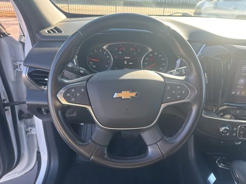 Used 2022 Chevrolet Traverse LT image 14