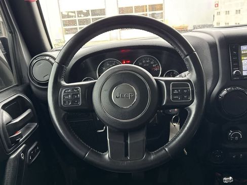 Used 2017 Jeep Wrangler Unlimited Rubicon image 21