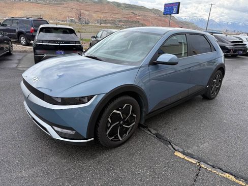 Used 2023 Hyundai Ioniq 5 SEL image 2