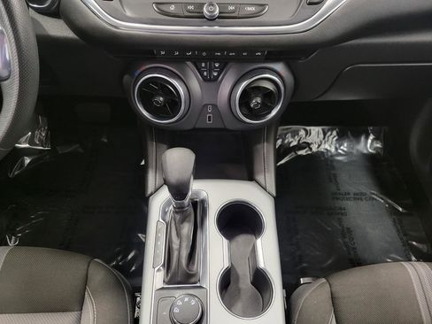 Used 2023 Chevrolet Blazer LT image 17