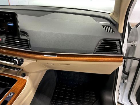 Certified 2023 Audi Q5 2.0T Premium Plus w/ Premium Plus Package AWD/4WD image 17