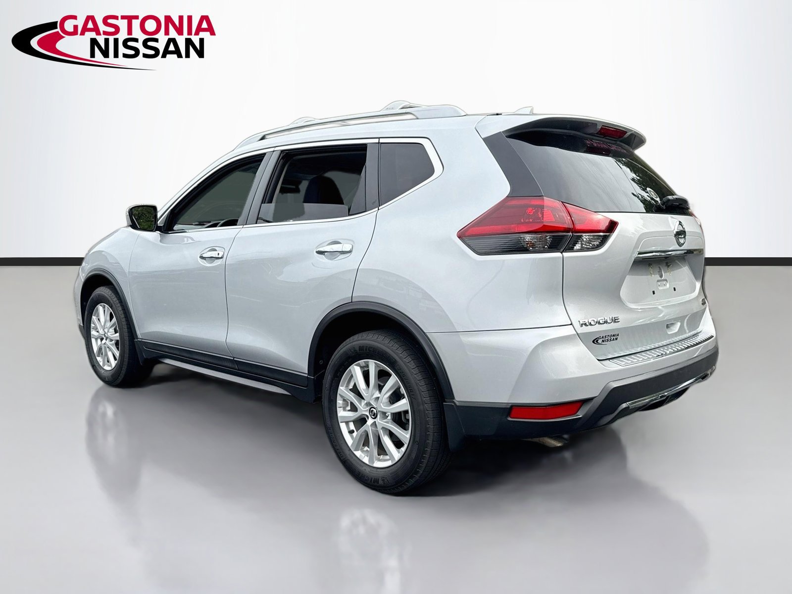 Used 2019 Nissan Rogue S w/ Special Edition Package FWD image 6
