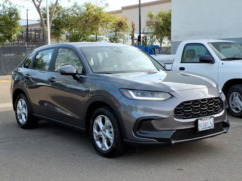 Certified 2023 Honda HR-V LX image 3