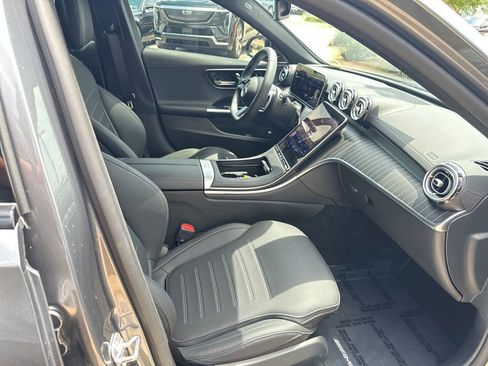 Used 2025 Mercedes-Benz C 300 Sedan image 35