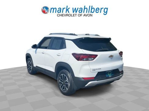 Certified 2025 Chevrolet TrailBlazer LT w/ Convenience Package AWD/4WD image 6