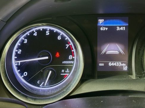 Used 2020 Toyota Camry LE image 12