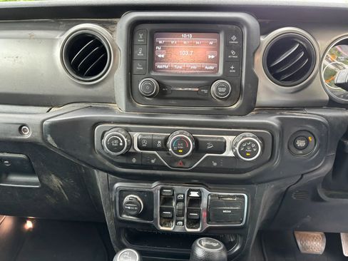 Used 2021 Jeep Wrangler Unlimited Sport w/ Cold Weather Group AWD/4WD image 18