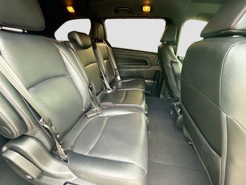 Certified 2024 Honda Odyssey Sport image 29