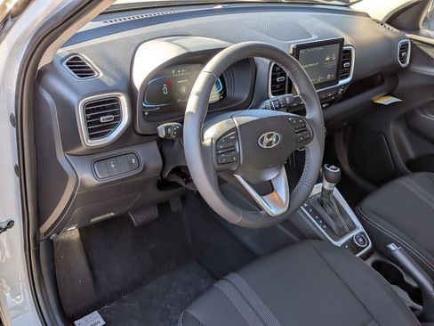 New 2026 Hyundai Venue SEL FWD image 8