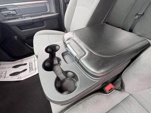 Used 2024 RAM 1500 Classic SLT AWD/4WD image 34