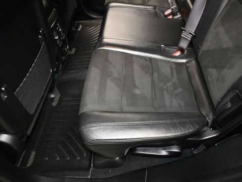 Used 2021 Jeep Grand Cherokee Laredo AWD/4WD image 21