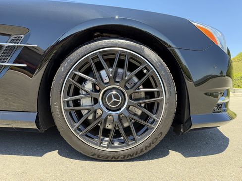 Used 2013 Mercedes-Benz SL 550 image 34