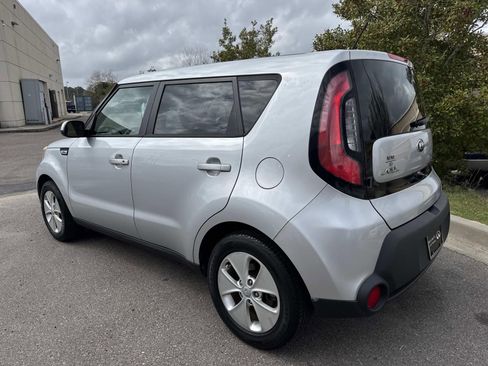 Used 2015 Kia Soul image 8