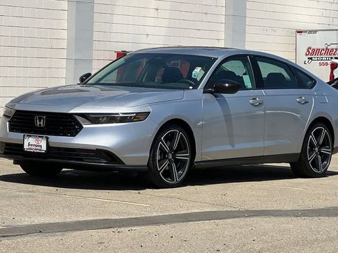 Used 2026 Honda Accord SE image 10