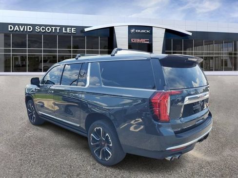 Used 2022 GMC Yukon XL Denali AWD/4WD image 3