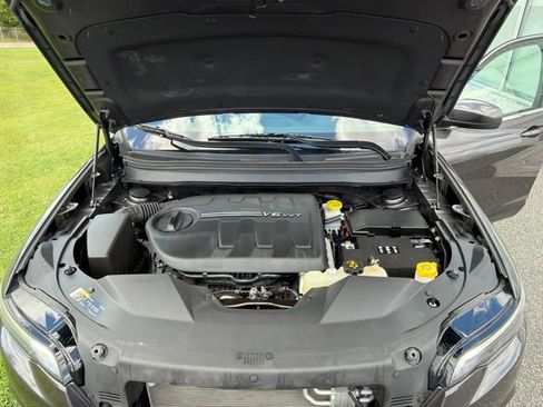Used 2019 Jeep Cherokee Limited AWD/4WD image 24