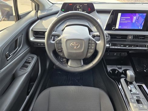Used 2024 Toyota Prius LE image 12