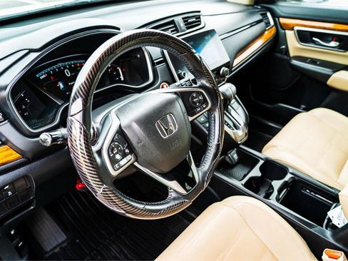 Used 2018 Honda CR-V Touring image 10