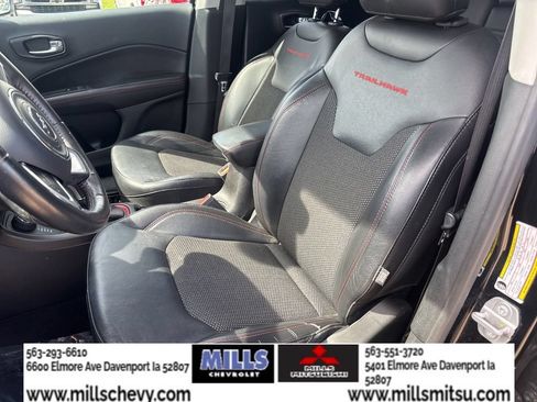 Used 2018 Jeep Compass Trailhawk w/ Cold Weather Group AWD/4WD image 12