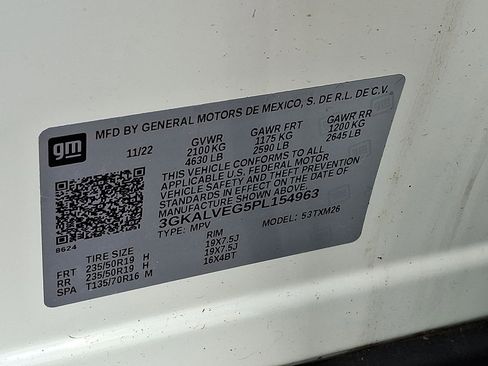 Used 2023 GMC Terrain SLT w/ Elevation Edition image 33