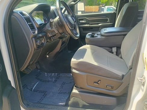 Used 2024 RAM 2500 Big Horn AWD/4WD image 26