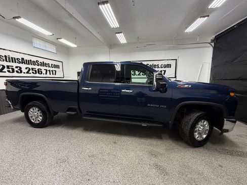 Used 2021 Chevrolet Silverado 2500 LTZ w/ LTZ Plus Package AWD/4WD image 2