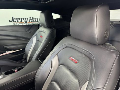 Used 2019 Chevrolet Camaro SS RWD image 10