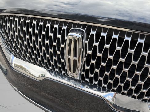 Used 2024 Lincoln Aviator Reserve w/ Equipment Group 201A image 23