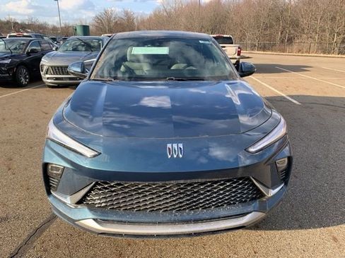 New 2026 Buick Envista Avenir image 9