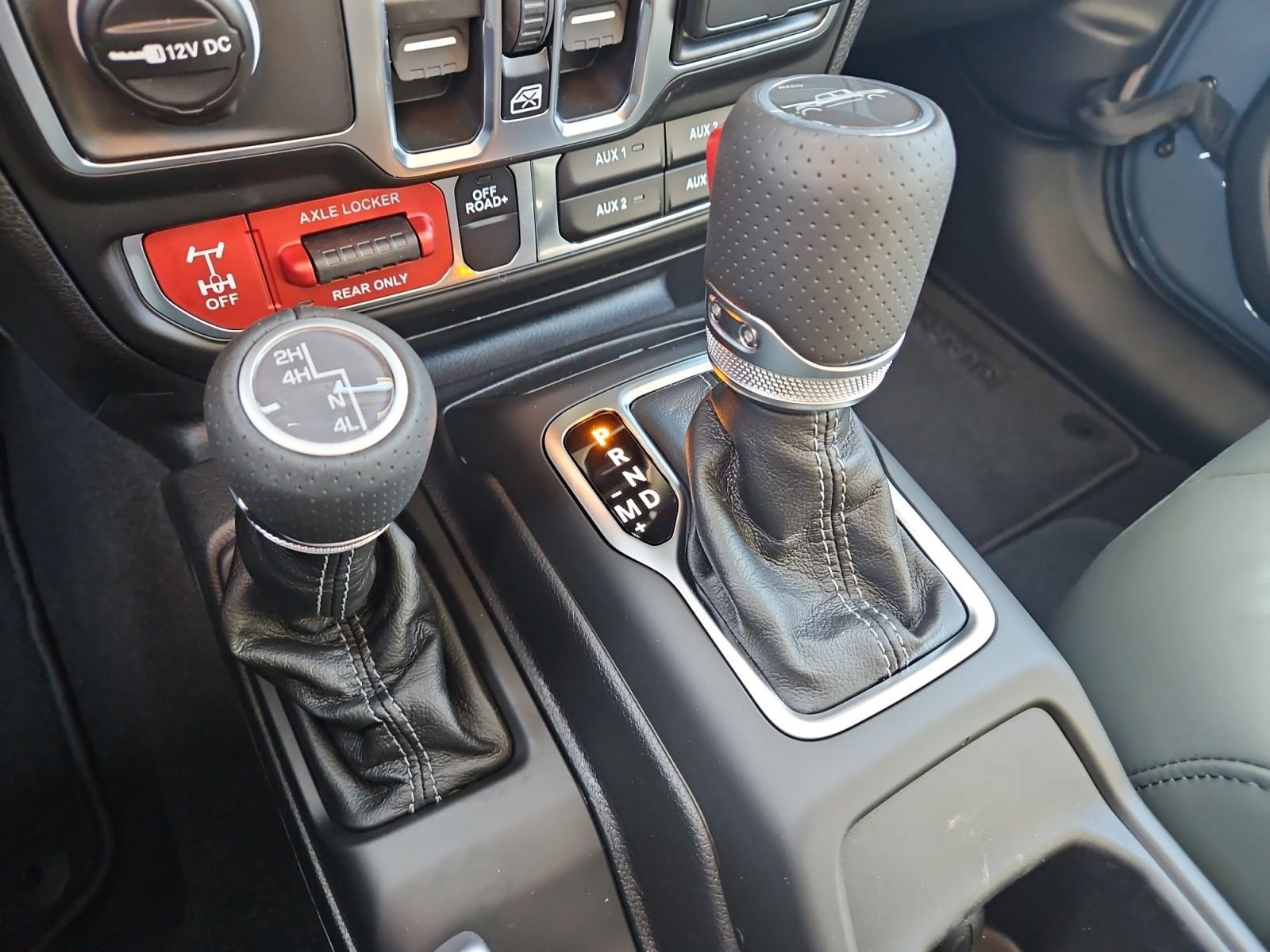 New 2026 Jeep Gladiator Mojave w/ Safety Group AWD/4WD image 27
