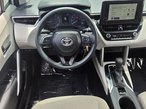 Used 2023 Toyota Corolla Cross L FWD image 12