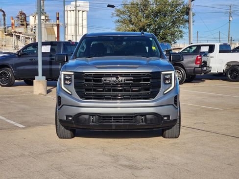 Used 2023 GMC Sierra 1500 Elevation w/ LPO, Elevation Black Package image 6