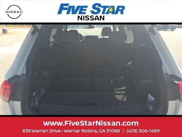 Used 2024 Volkswagen Tiguan SE R-Line FWD image 11