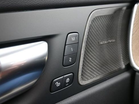 New 2026 Volvo XC60 B5 Plus w/ Protection Package Premier image 30