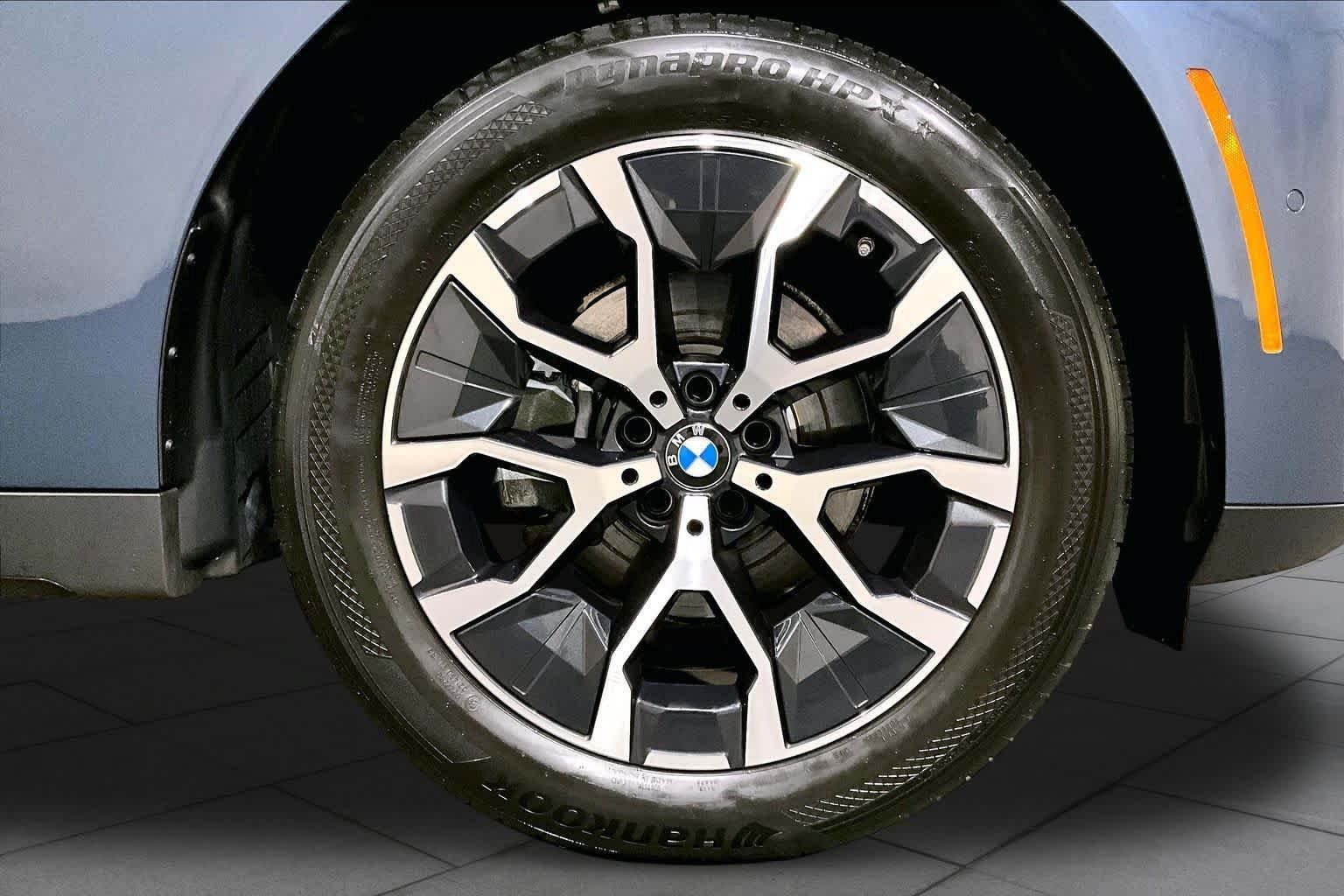 Used 2025 BMW X3 xDrive30i w/ Premium Package AWD/4WD image 10