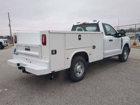 New 2026 Ford F250 XL image 3
